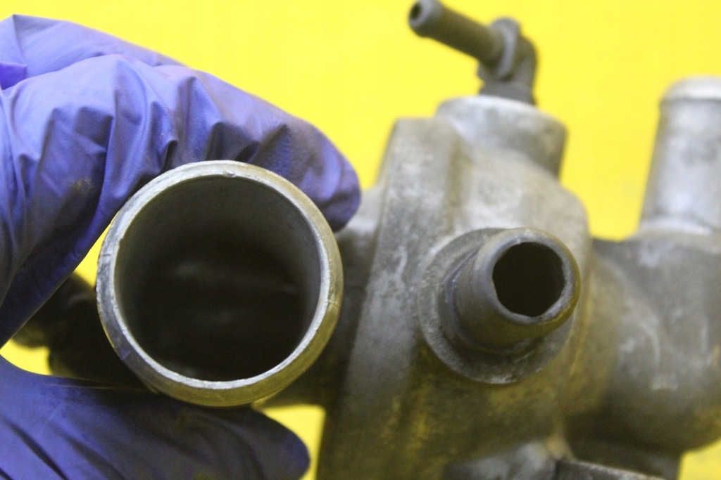 фото №5, Корпус термостата chrysler voyager iv 2.5 crd