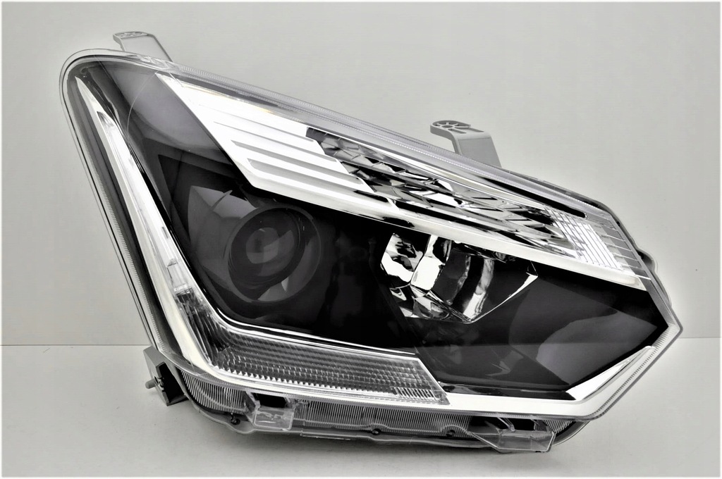 фото №2, Isuzu d-max od 2016- фары комплект с led nowe