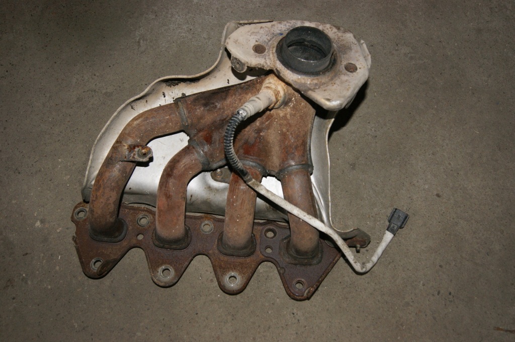 фото №1, Коллектор выпускной датчик dacia duster 1,6 16v