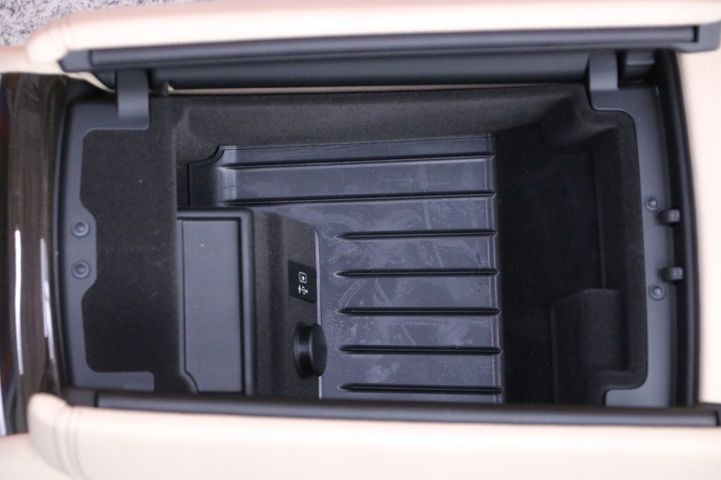 фото №8, Bmw g11 g12 - туннель подлокотник canberrabeige