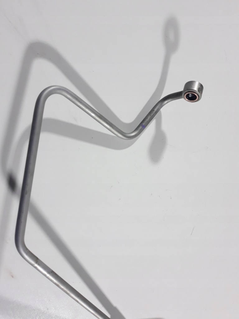 фото №4, Volvo v40 12- трубка масла турбины