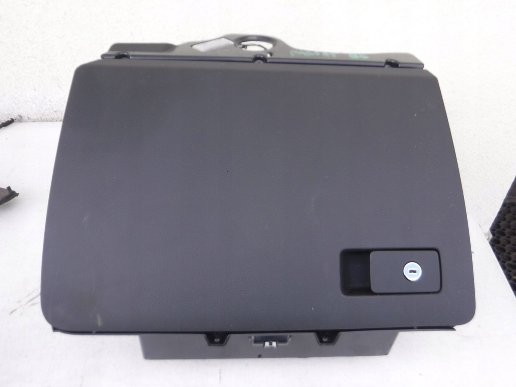 фото №1, Бардачок чейнджер vw passat b6