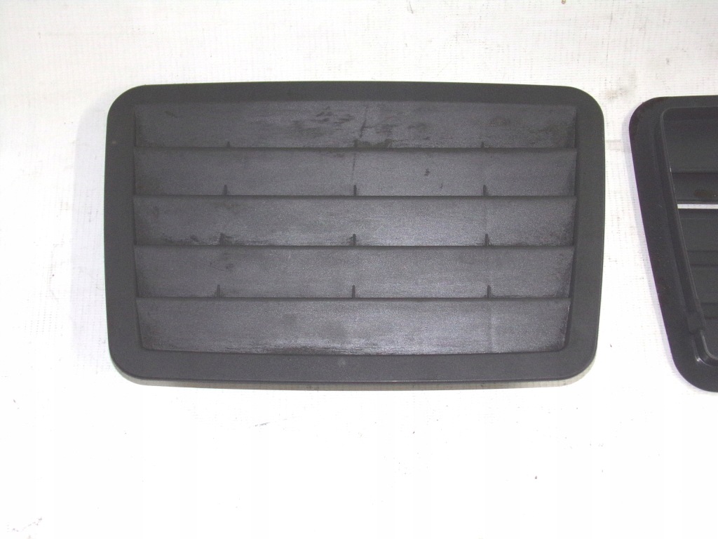 фото №2, Mercedes e klasa w211 решётка обдув пол