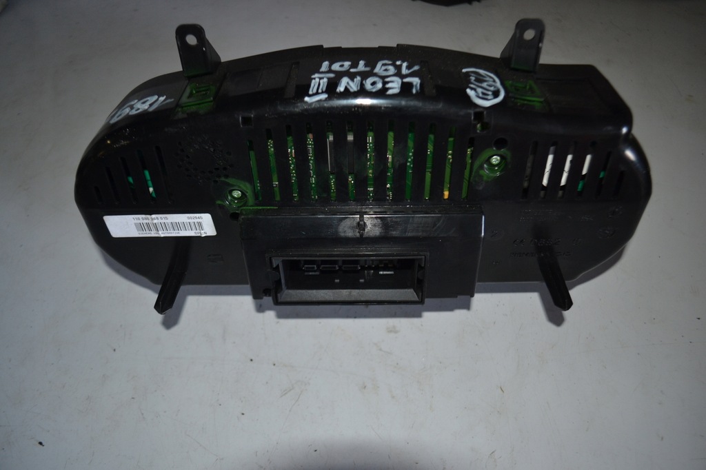 фото №4, Счетчик приборы seat leon ii 1.9 tdi 1p0920807e