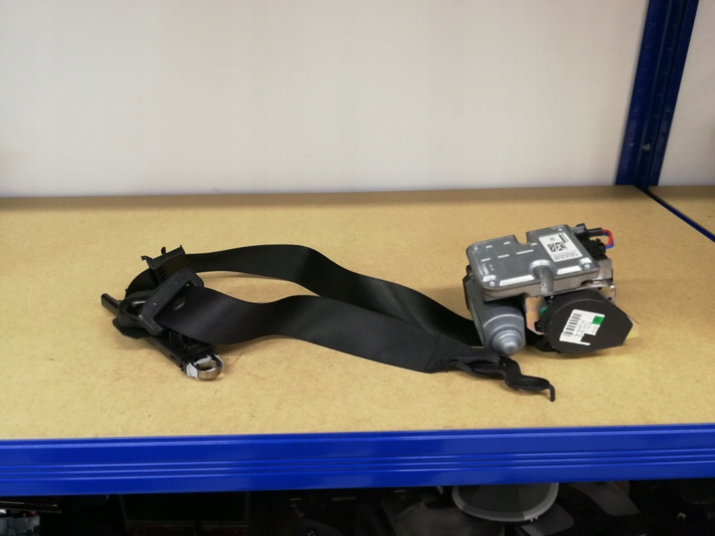 фото №1, Mercedes w211 pas безопасности правый 602208100