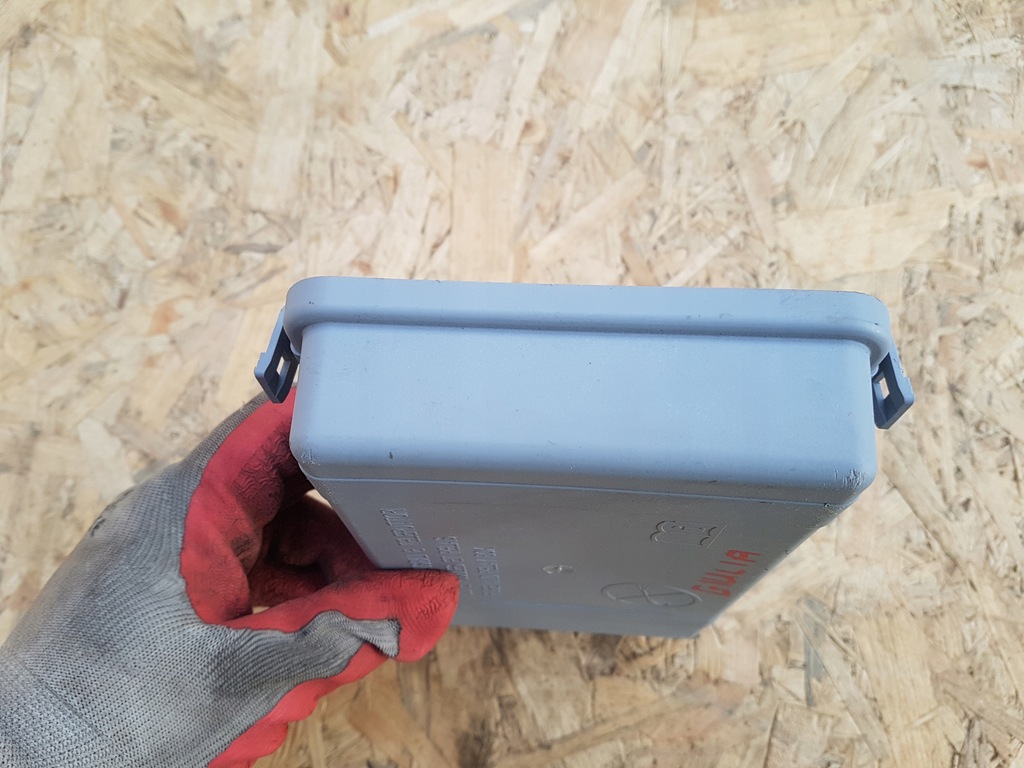 фото №5, Alfa romeo giulia крышка предохранителей