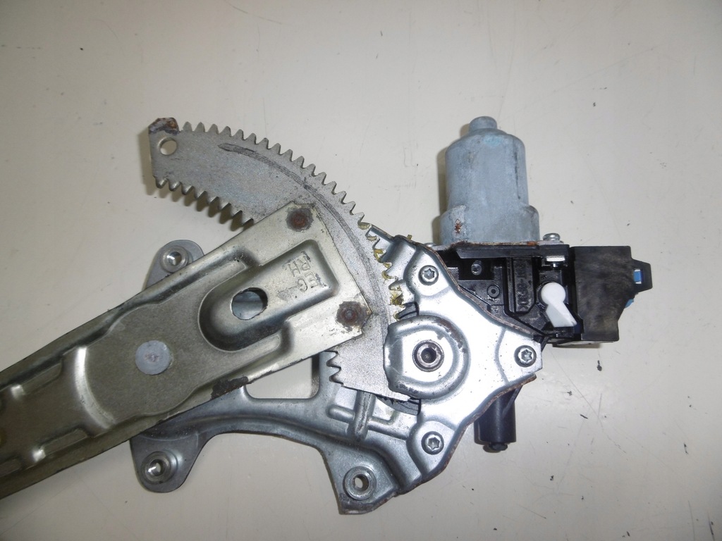 фото №8, Подъемник стекло правый задняя infiniti m m35 m37 q70