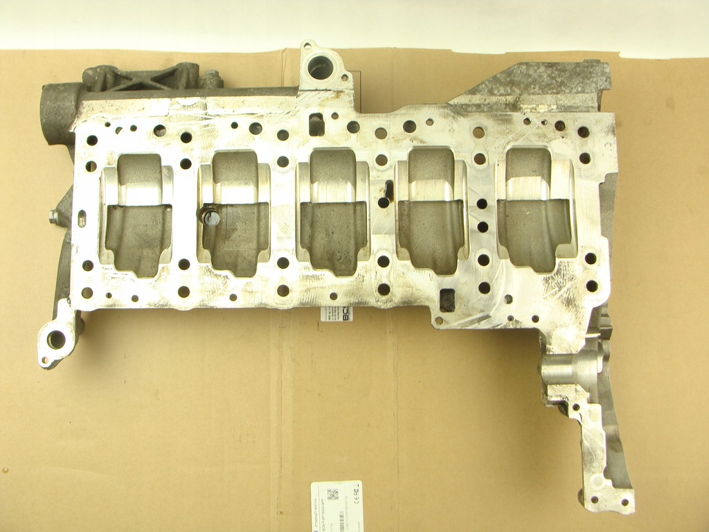 фото №5, Поддон масляная audi rs6 buh 07l103805c 07l103601l