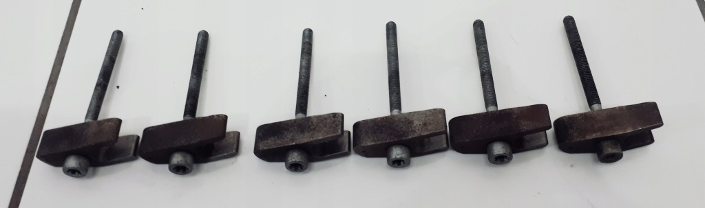 фото №1, Mercedes w221 3,0 cdi кронштейн болти форсунок