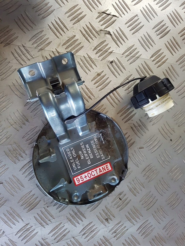 фото №10, Кришка заливної пального mitsubishi lancer viii x s18 a39 a31 x42 t65 w37