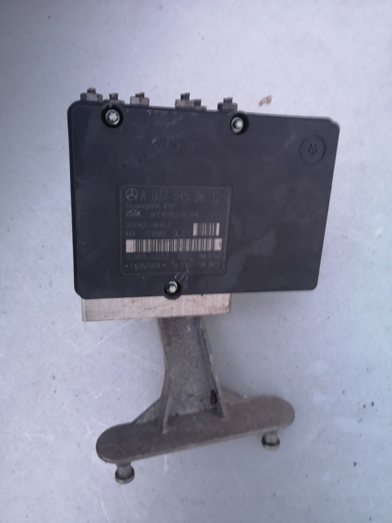 Купить Насос abs mercedes slk w171 clk w209 w203