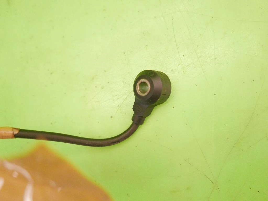 фото №6, Датчик детонационный 06d905377a audi a4 b6 2.0fsi 00-04