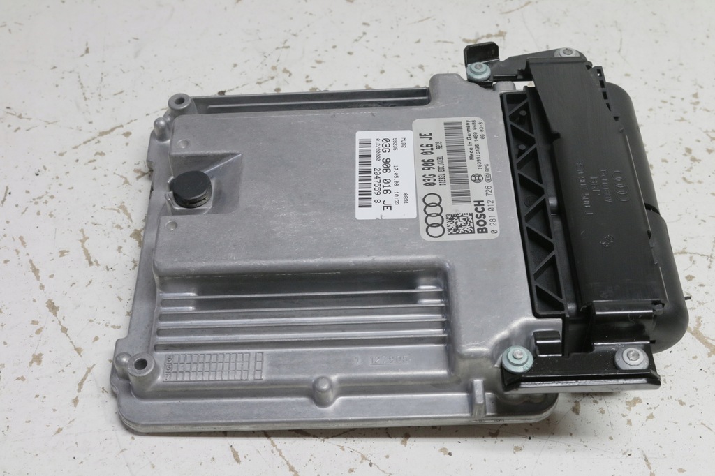 фото №1, Бортовой компьютер двигателя audi a4 b7 2.0 tdi