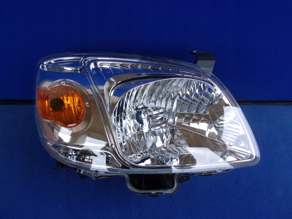 фото №1, Mazda bt-50 bt50 2006-2011 фара лампа права