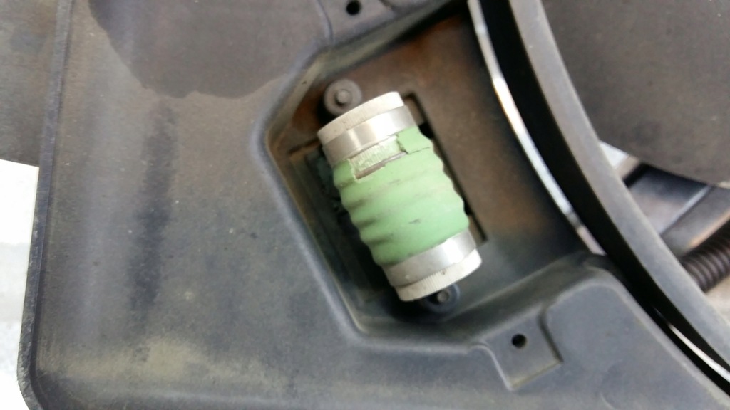 фото №5, Lybra 2.0 вентилятор радиатора резистор 8240159