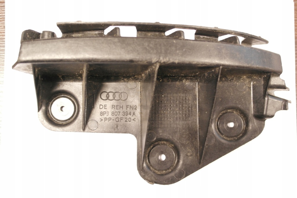 фото №1, Audi a3 8p0 2008-11 r напрямна бампера правий задня