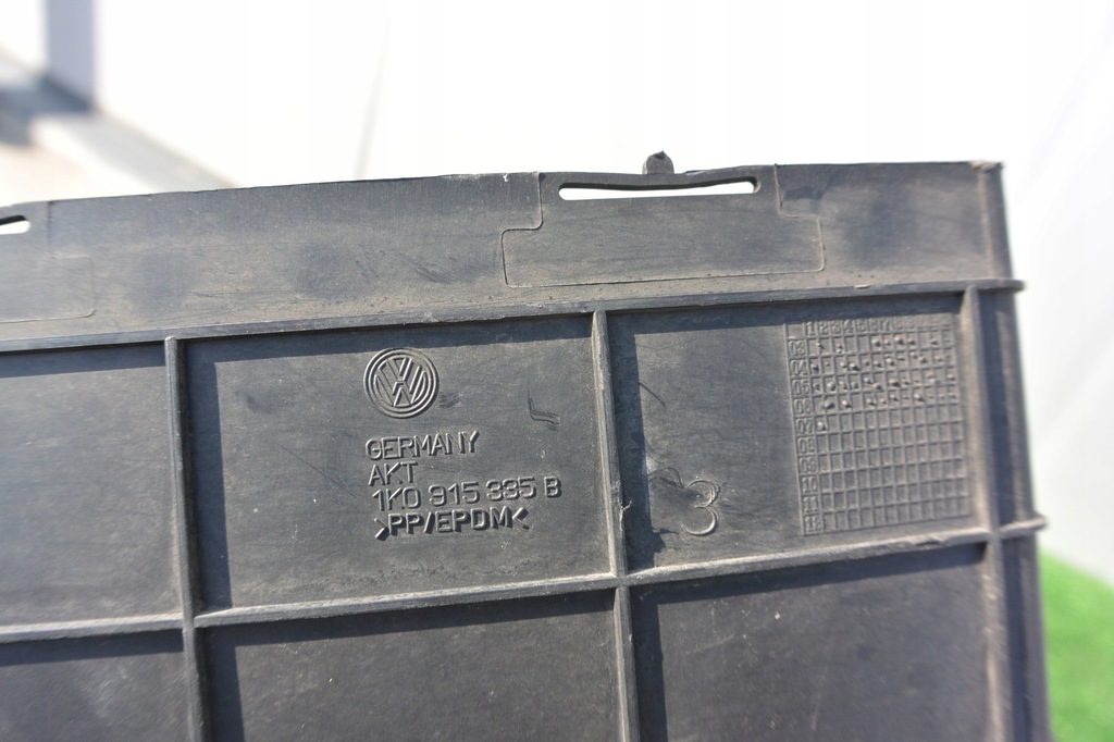 фото №7, Корпус акумулятор vw passat golf tiguan caddy