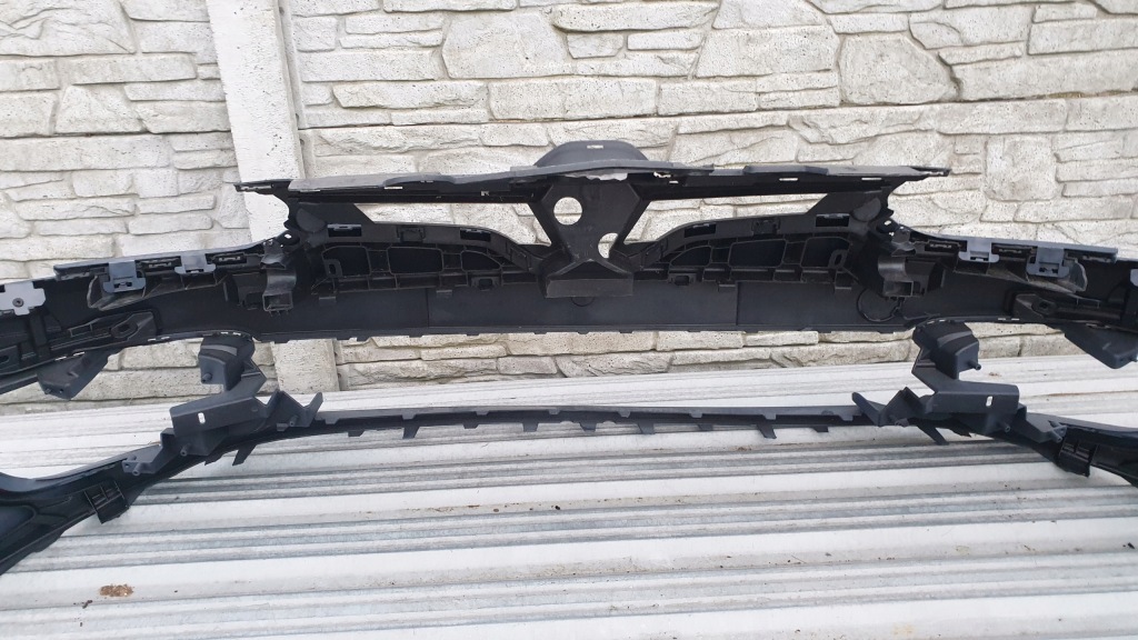 Megane 3 3 рестайлинг  13r- бампер новый оригинал в Украине