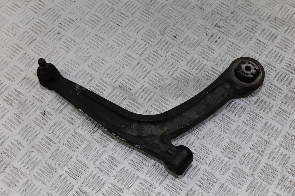 фото №1, Рычаг правый перед abarth 500 lift 2016