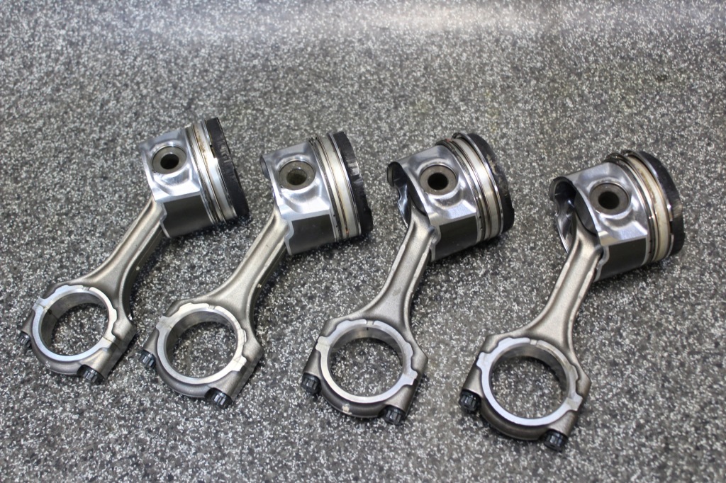 фото №1, Toyota rav4 iv 13r- 2.2 d-cat 2ad поршень 86l78+ шатун