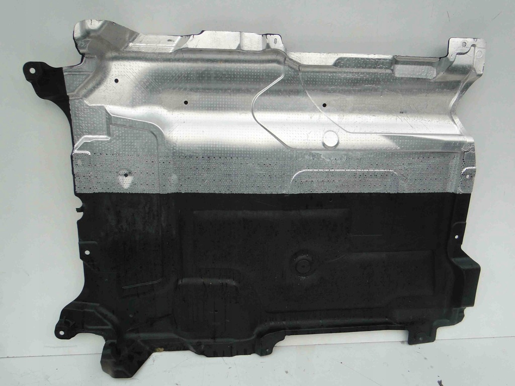 фото №1, Mercedes c klasa w205 защита pod коробка передач передач