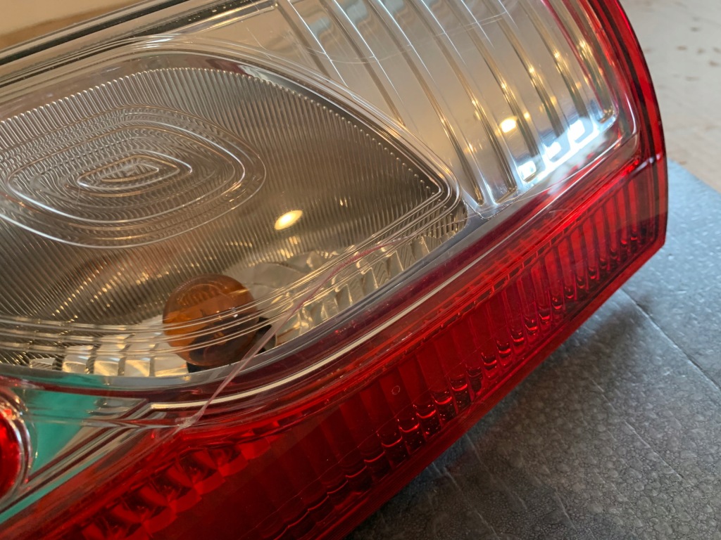 фото №2, Renault kangoo ii задняя правая лампа крышка багажника