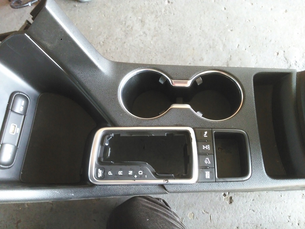 фото №1, Kia sportage iv lift 2018- рамка панель вибірник