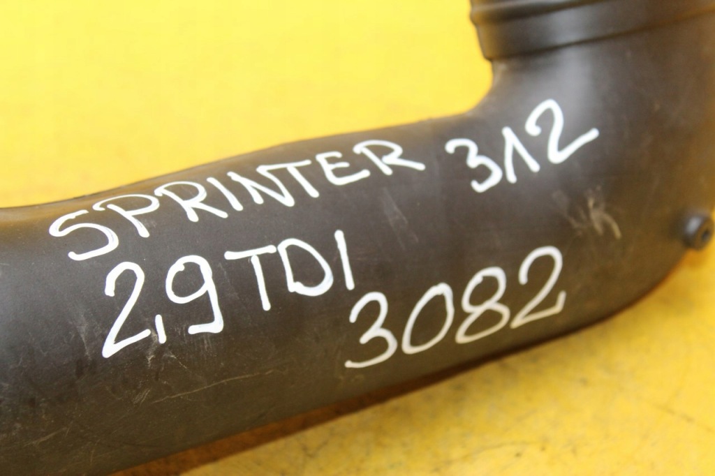 Труба пабтрубок  воздуха sprinter 312 2.9tdi a0000949008 с Разборки
