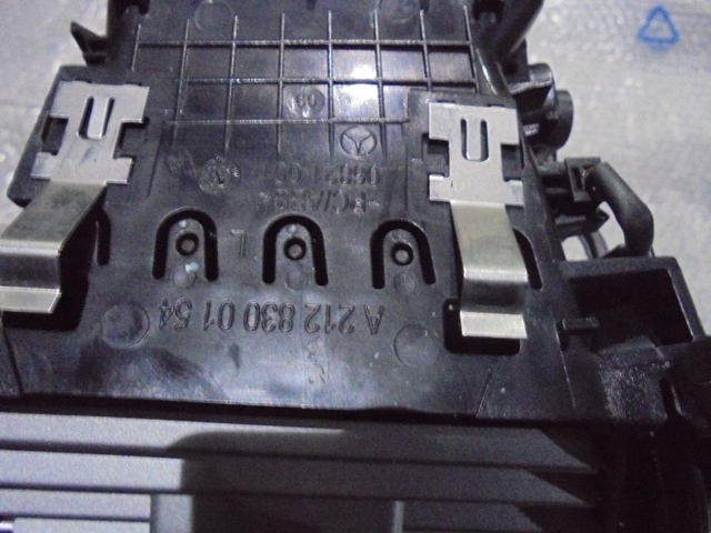 фото №4, Решётка обдув mercedes e-klasa w212 левая правая