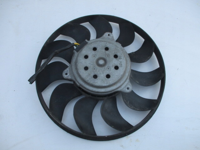фото №1, A4 b6 01-05 двигун вентилятор радіатора