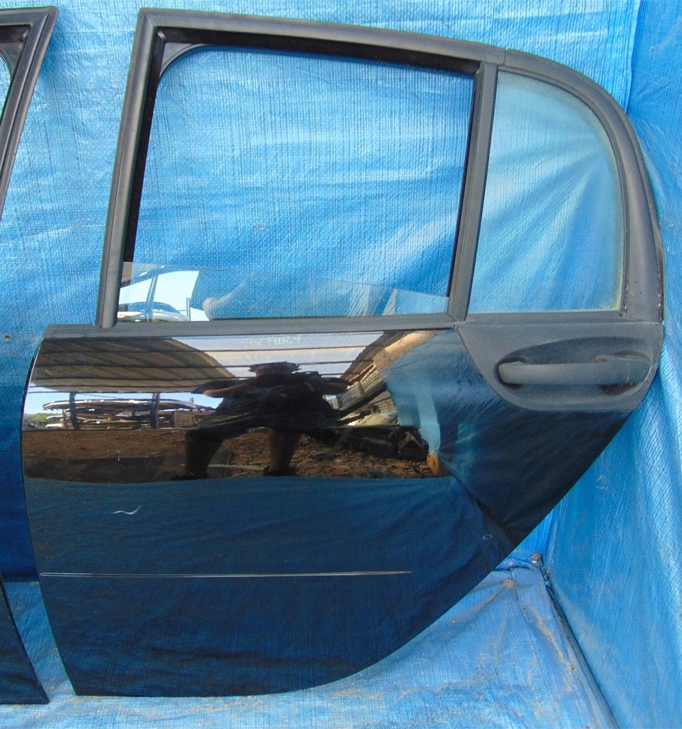 фото №2, Smart forfour левая дверь левый задняя полный