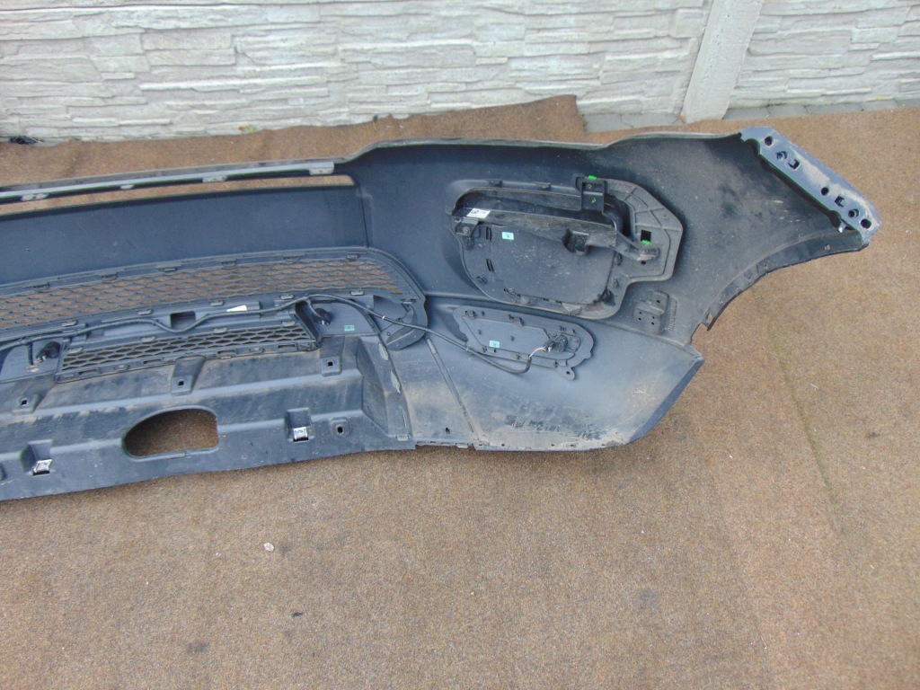 Range rover evoque рестайлінг  бампер перед Зі Шроту