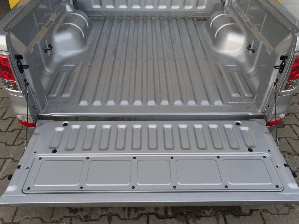 фото №9, Mazda bt50 2016- кузов багажник коробка передач кришка багажника задня