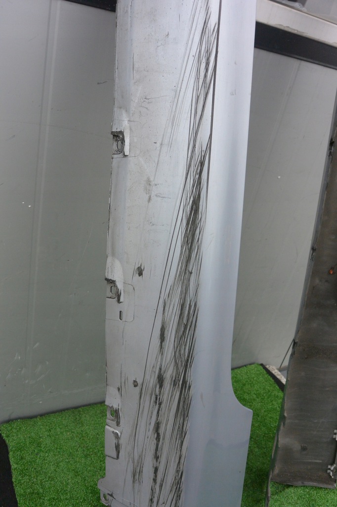 фото №11, Защита накладка порог правая audi tt 8j ly4w