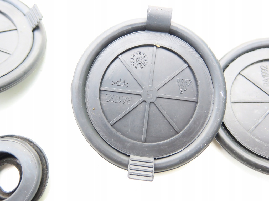 Втулки заглушки двері alfa romeo 159 універсал Доставка