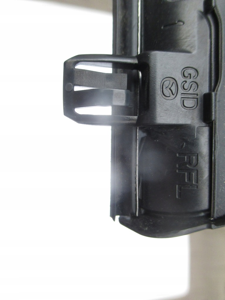 фото №4, Mazda 6 молдинг уплотнитель левая задняя hb