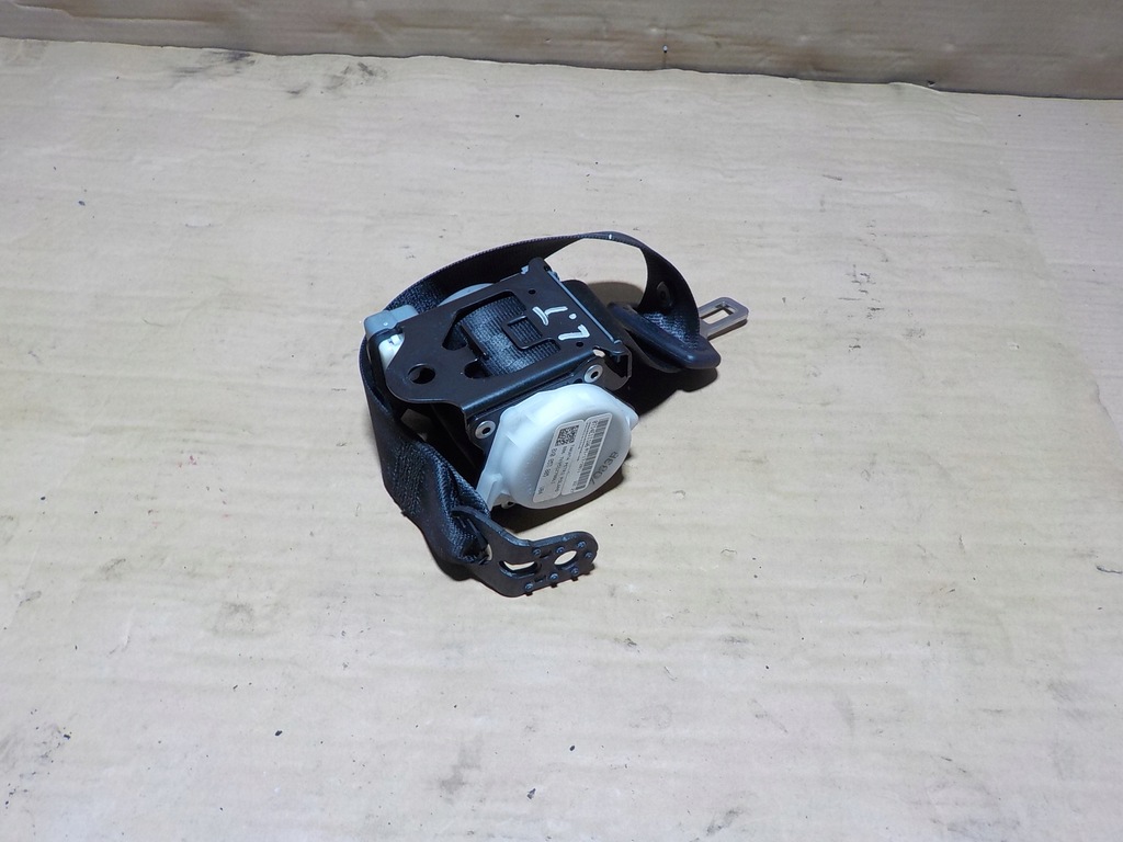 фото №5, Audi a1 pas безопасности задняя 8x0857805