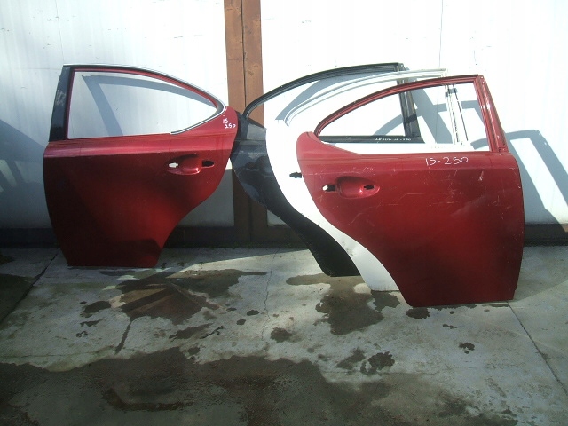 Купить Lexus is220 is250 is350 05- дверь правое  левое задняя
