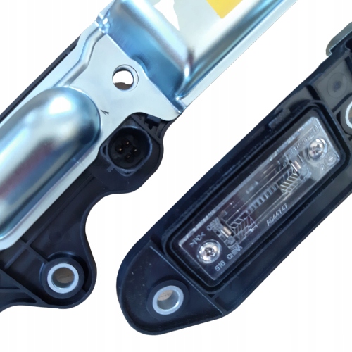 фото №4, Кронштейн ручка молдинг кришки багажника vw golf plus