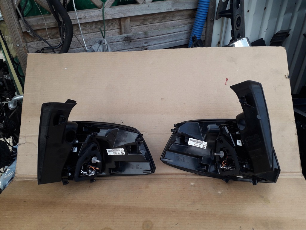 фото №4, Лампа задняя peugeot 5008 17- led w крыло