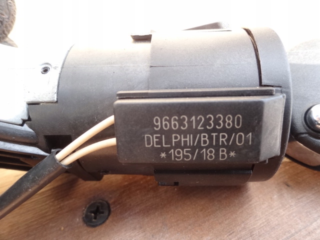 фото №4, Peugeot 2008 18r lift 1,2 thp замок запалювання ключ org