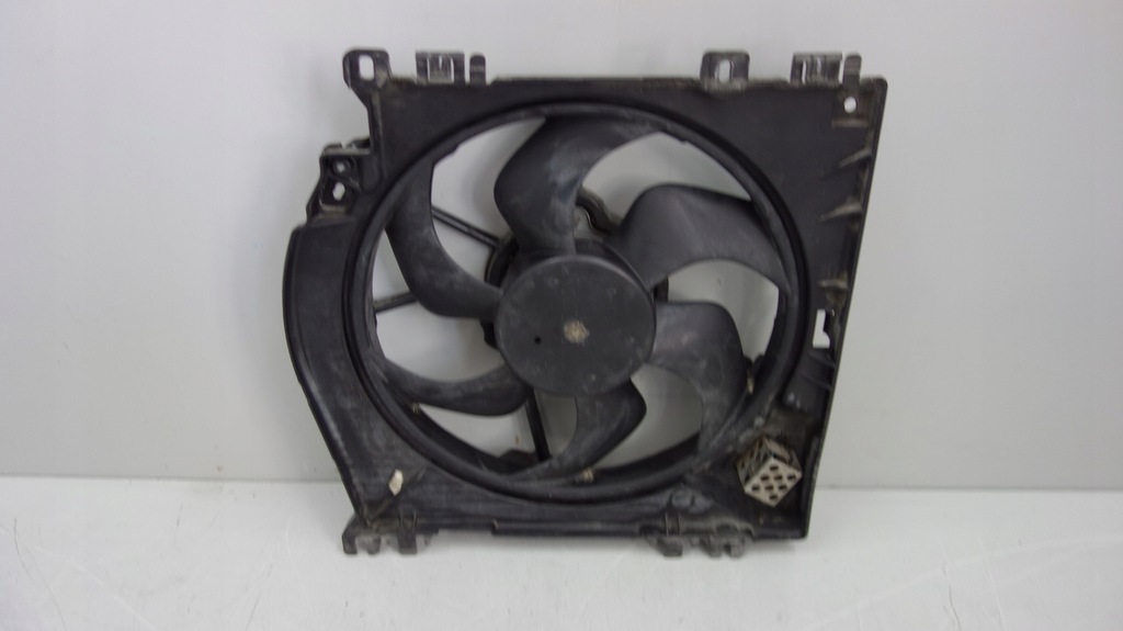 фото №1, Renault clio iii вентилятор радиатор 8200966248