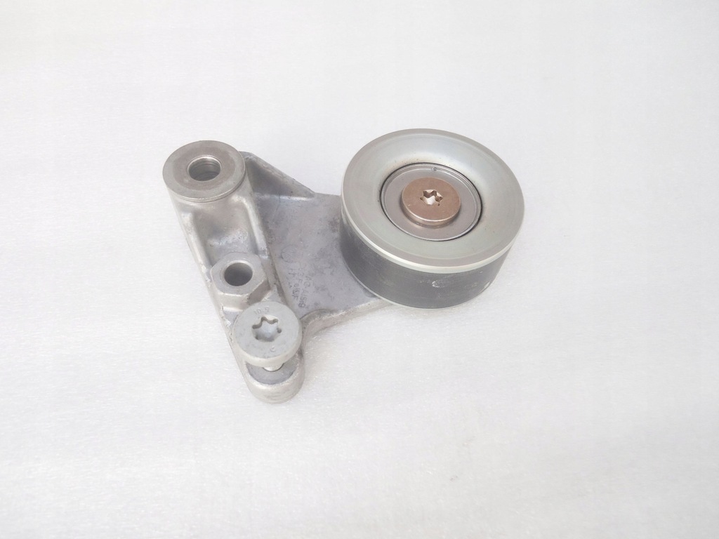 фото №1, Nissan cabstar maxity nt400 ролик натягувача кронштейн