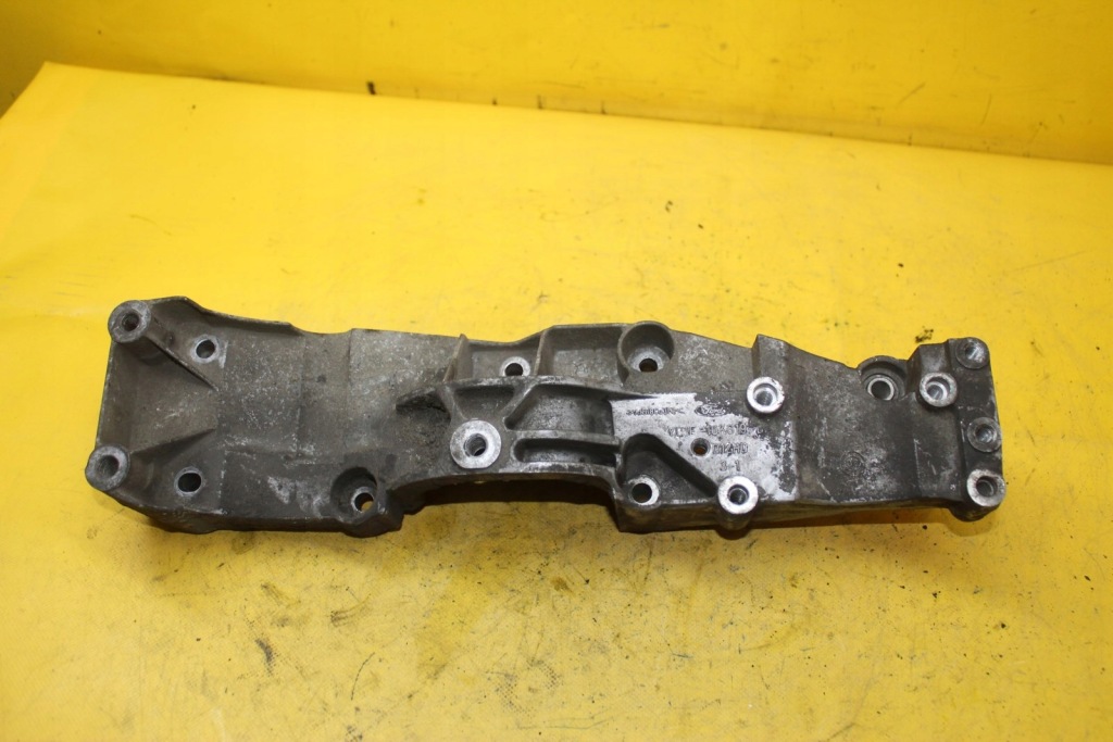 Кронштейн генератора transit mk6 2.4 tddi yc1e10k019ba Зі Шроту