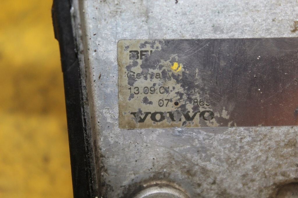 фото №6, Радіатор оливи volvo v70 2.4 b