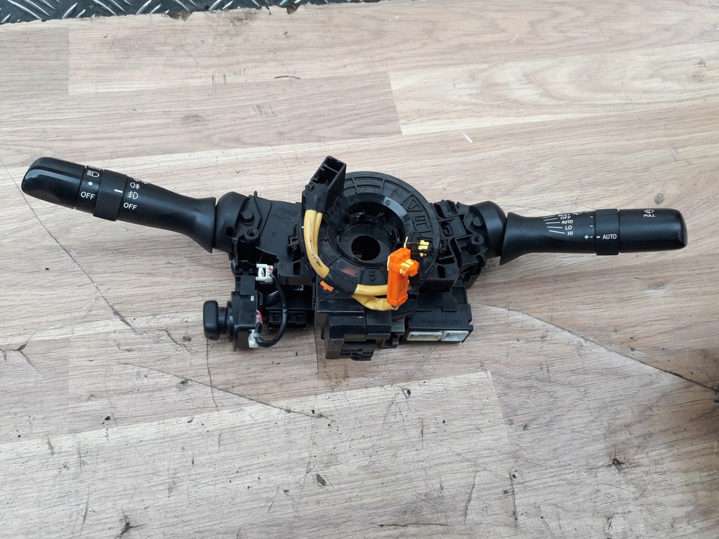 фото №1, Lexus gs iii 05-12 стрічка датчик повороту комбінований