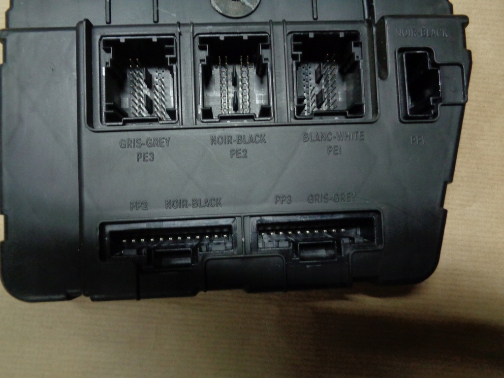 фото №1, Renault scenic ii 1.9 dci 8200351184 модуль uch