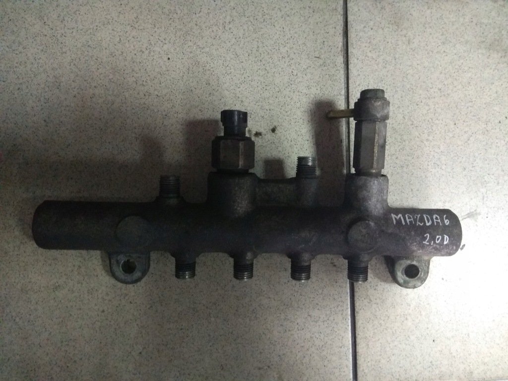 фото №1, Молдинг упорскування mazda 6 2,0 d gg gy 2002-2007