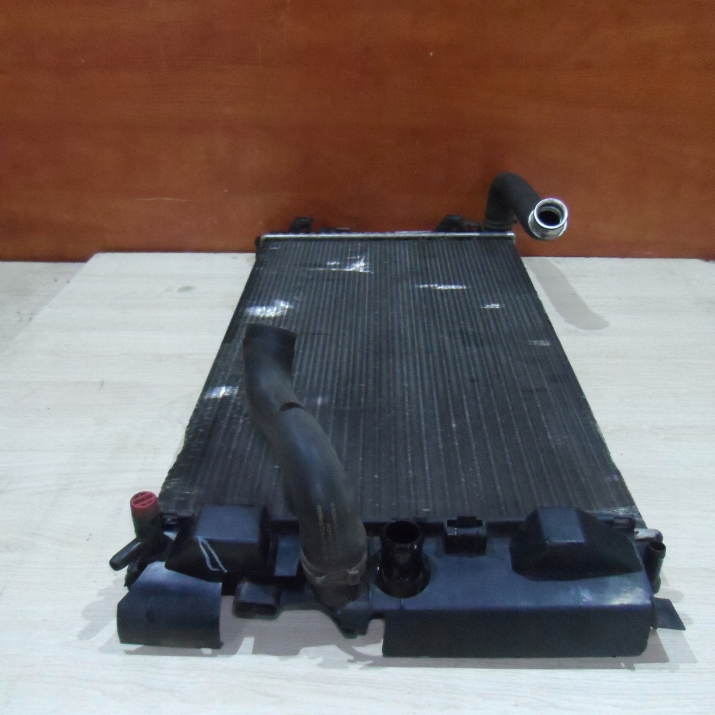 Радиатор воды пабтрубок  mercedes vito ii 639 2.2 cdi Киев