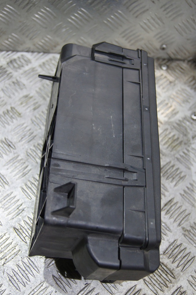 фото №4, Chevrolet camaro 3.6 09-15 коробка предохранителей